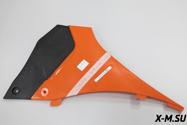 Пластик средний левый J1/J5/J5pro  J1F111OR